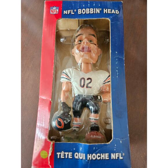 NFL BOBBIN' HEAD TETE QUI HOCHE  CHICAGO BEARS TEAM - Picture 1 of 3